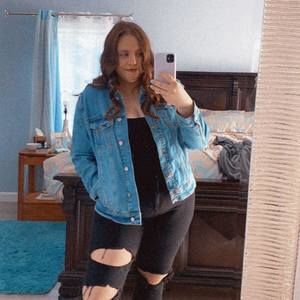 Meet your Posher, Olivia